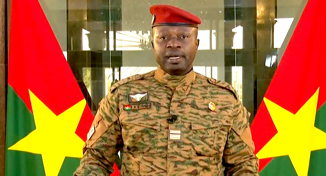  US HALTS AIDS TO BURKINA FASO AFTER COUP