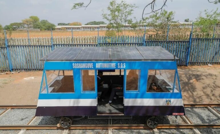  SOUTH AFRICAN TEENAGERS INVENT SOLAR TRAIN
