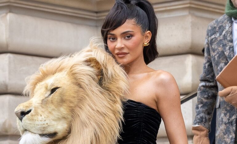  KYLIE JENNER WEARS FAUX LION HEAD, SPARKS MIXED REACTIONS