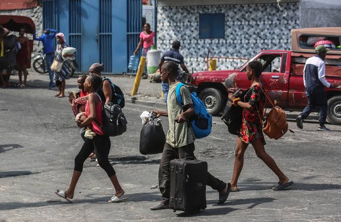 HAITI’S TURBULENT WEEK: GANG VIOLENCE, POLICE CRACKDOWN, AND A DEVASTATING SHIPWRECK