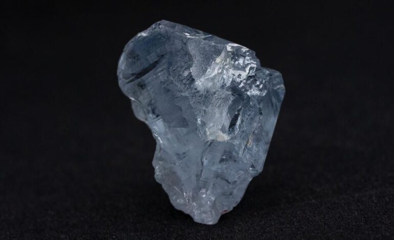 SOUTH AFRICAN MINE UNCOVERS RARE AFRICA-SHAPED BLUE DIAMOND VALUED AT $40 MILLION