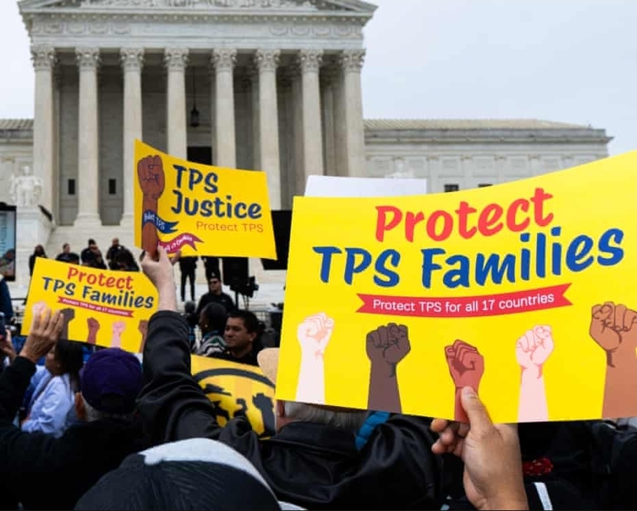 US SUPREME COURT LETS THE TRUMP ADMIN. END LEGAL PROTECTION FOR HAITIANS & SYRIANS